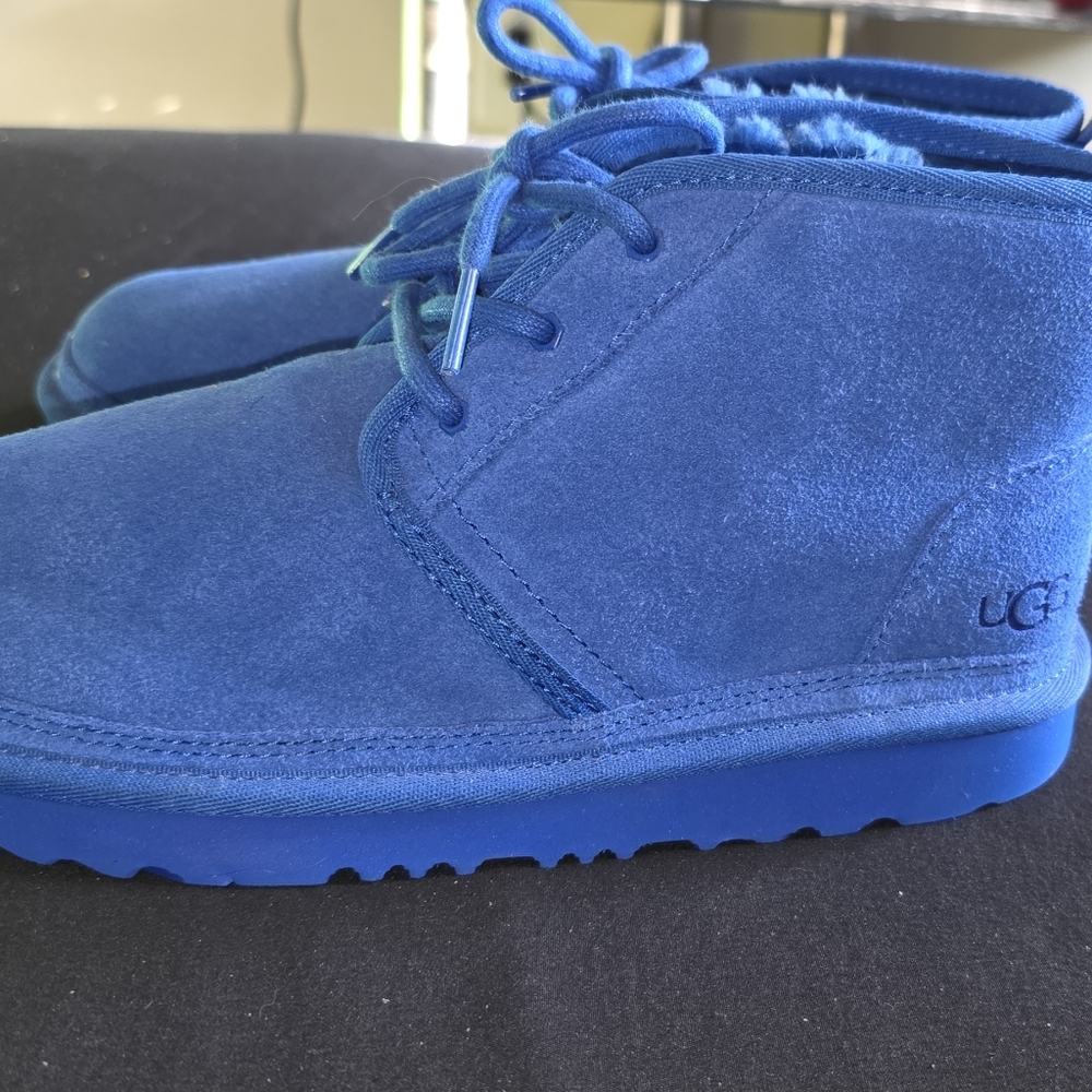 UGG - Picture 4 of 6